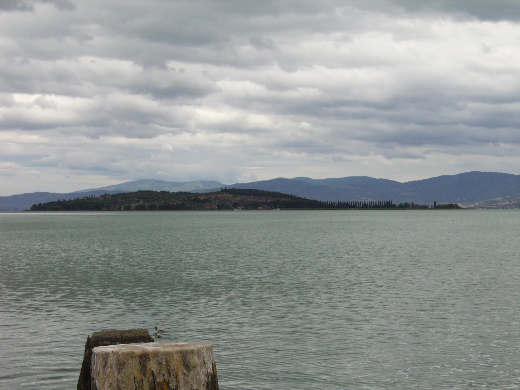 Blick auf Isola Polvese im Trasimenischen See