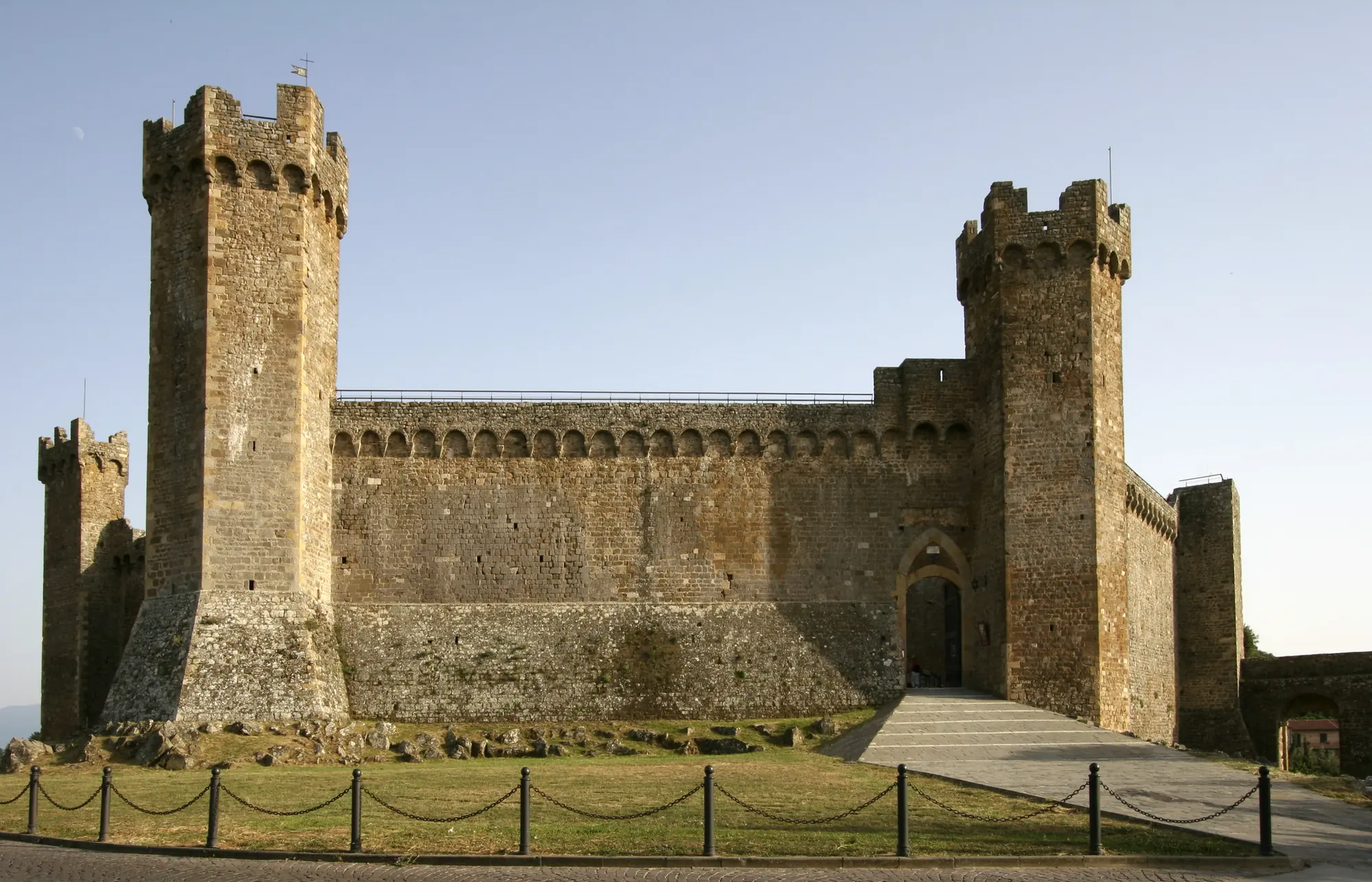 Mura e torri della Fortezza di Montalcino