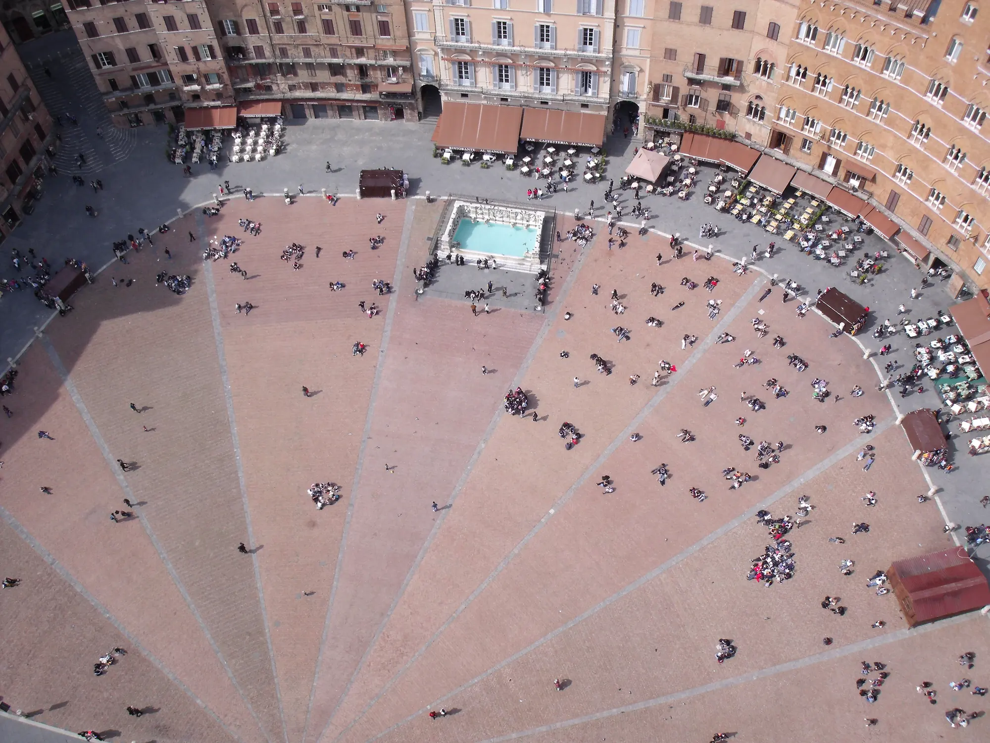 Piazza del Campo a Siena vista dalla Torre del Mangia